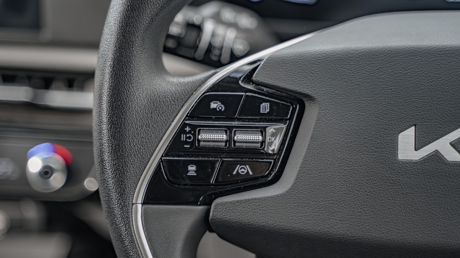 2025 Kia Niro 13