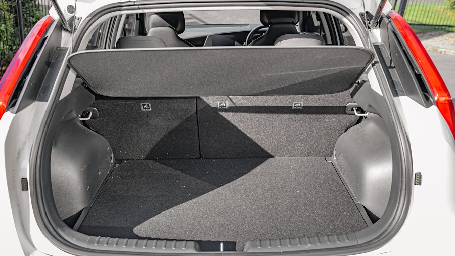 2025 Kia Niro 17