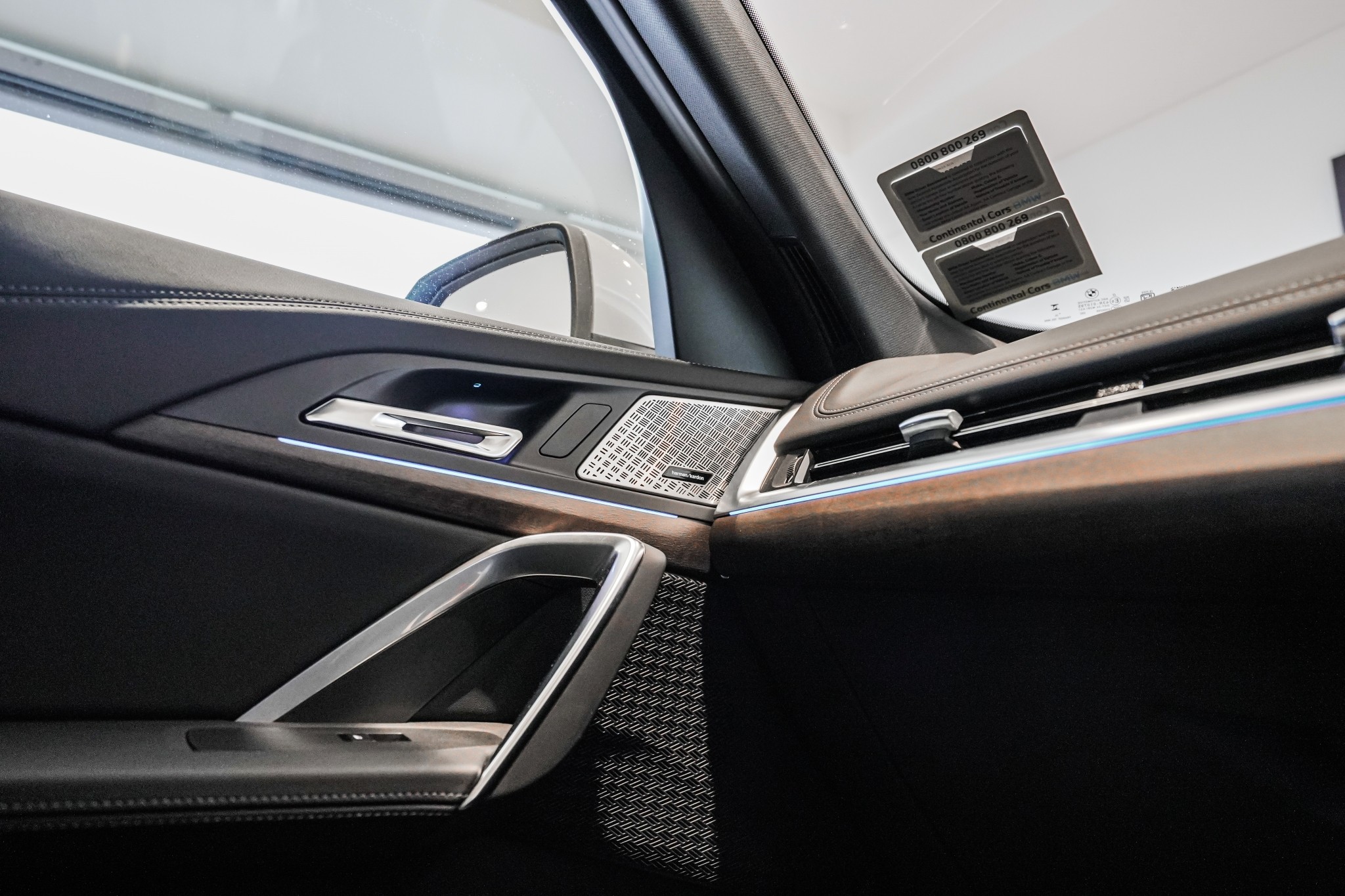 BMW iX1 xDrive30