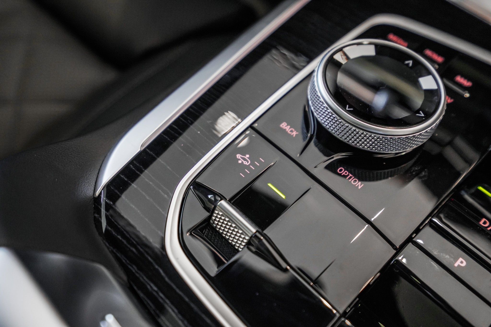 BMW X5 M60i
