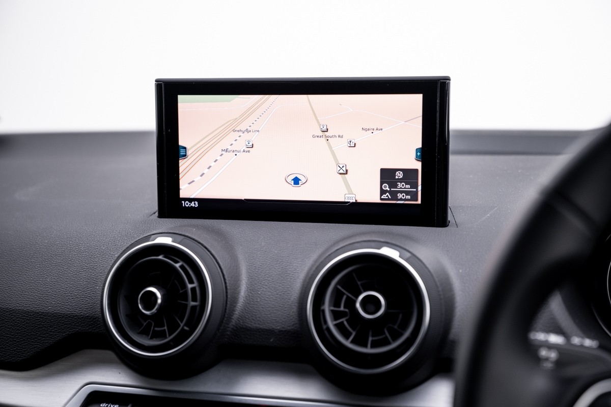 Audi Q2 35 TFSI S TRONIC 110 KW