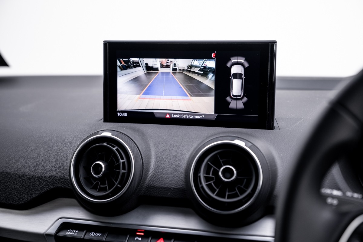 Audi Q2 35 TFSI S TRONIC 110 KW