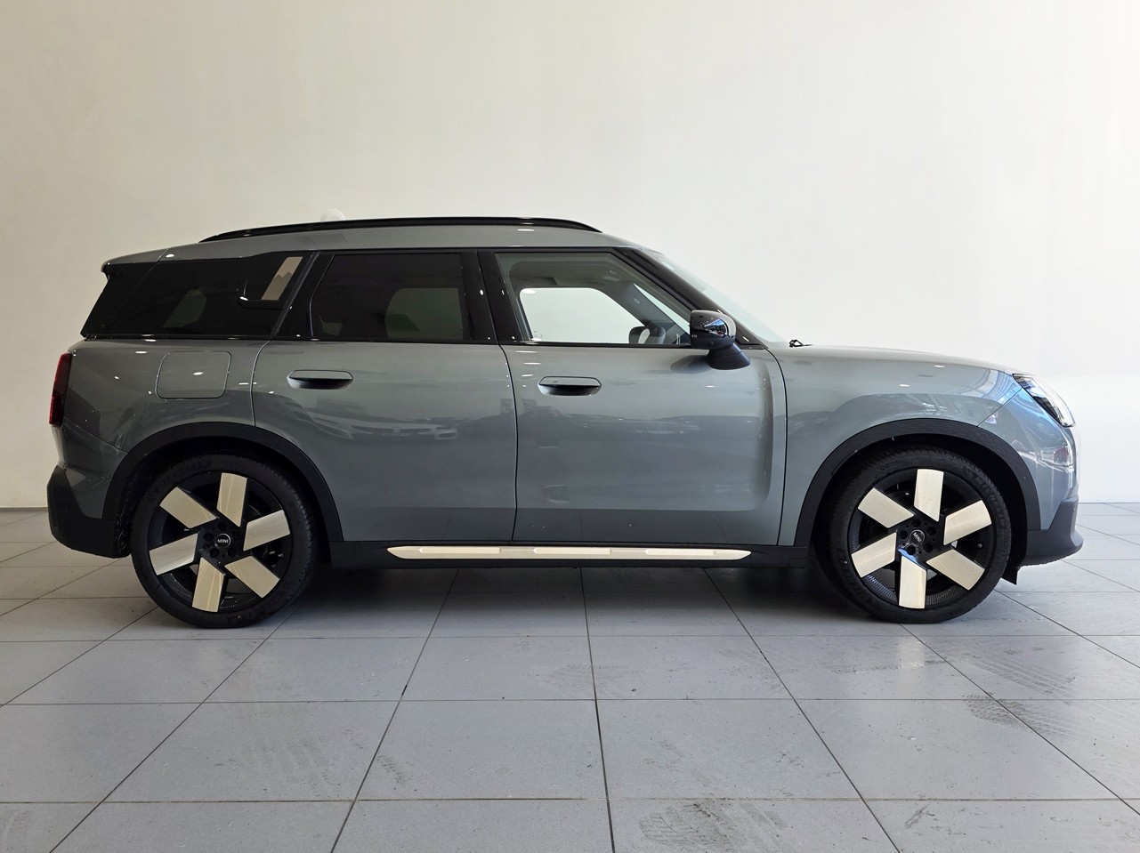 MINI Countryman E Favoured Spec