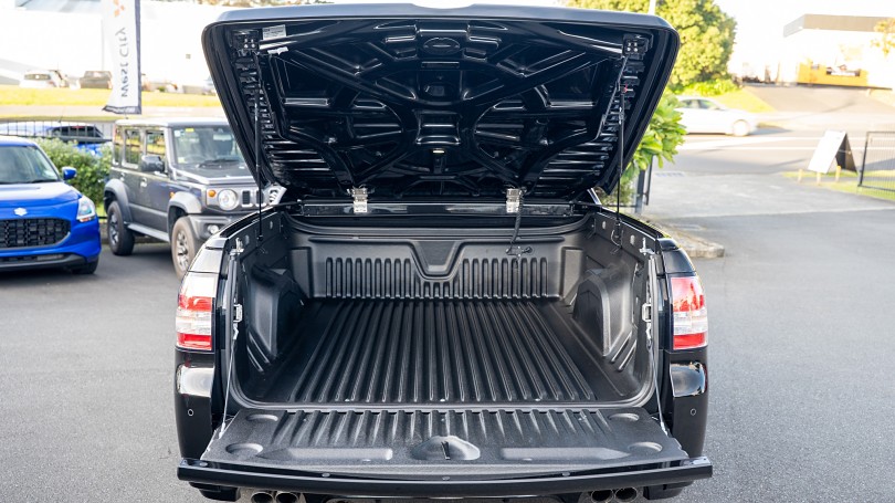 2017 Holden Commodore 16