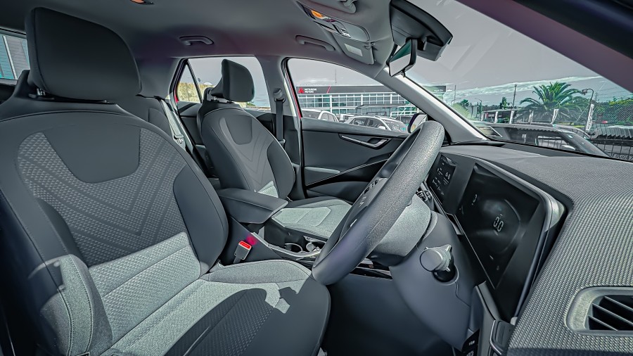 2025 Kia Niro 8