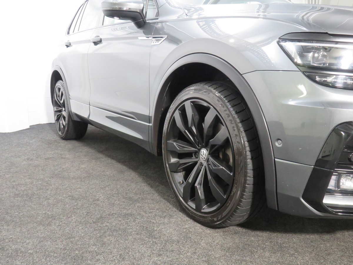 Volkswagen Tiguan TSI R-LINE 4MOTION