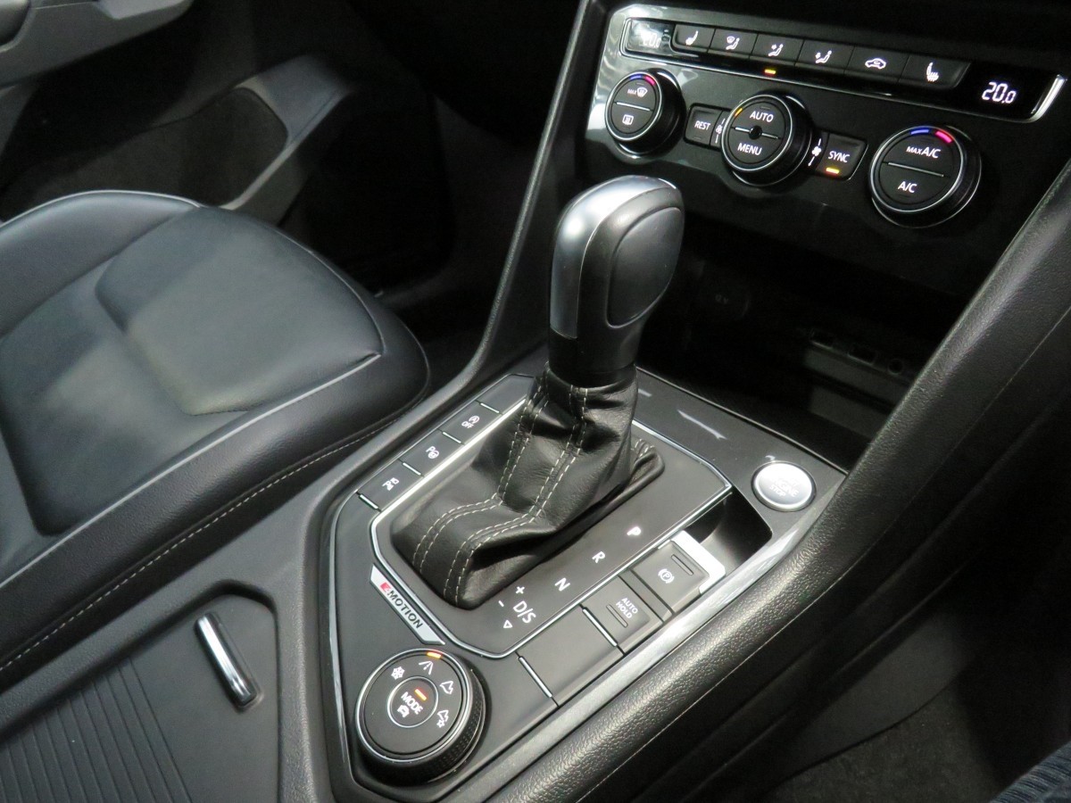 Volkswagen Tiguan TSI R-LINE 4MOTION