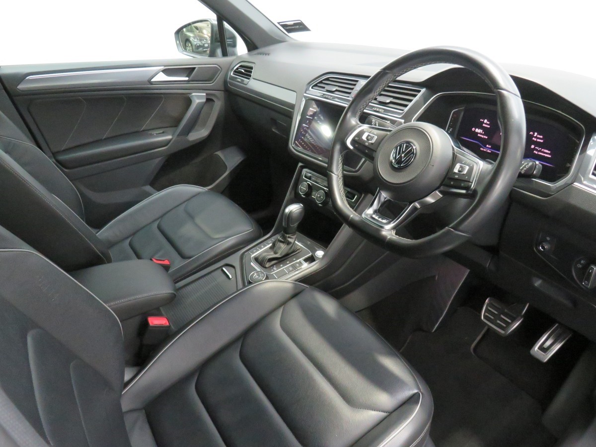 Volkswagen Tiguan TSI R-LINE 4MOTION