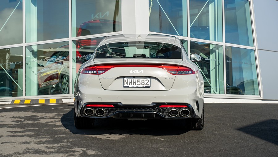 2021 Kia Stinger 4