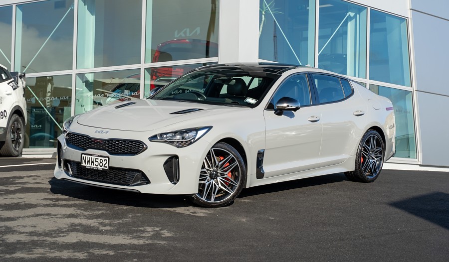 2021 Kia Stinger 1