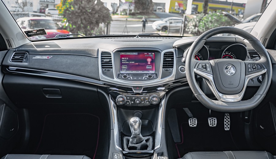 2018 Holden Commodore 10