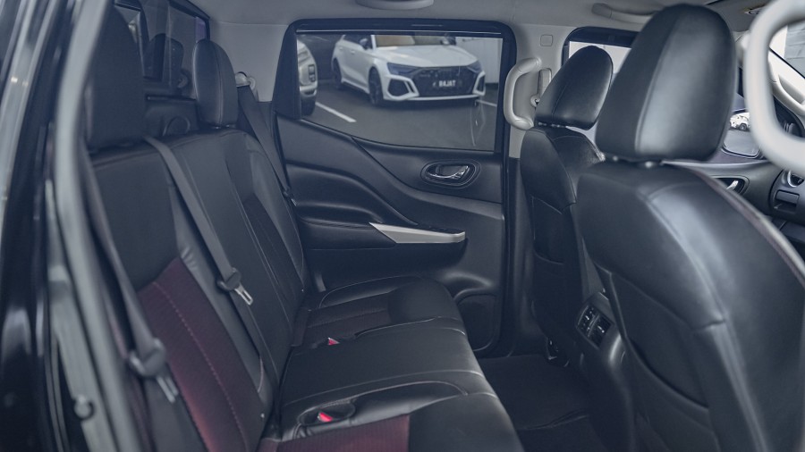 2019 Nissan Navara 17
