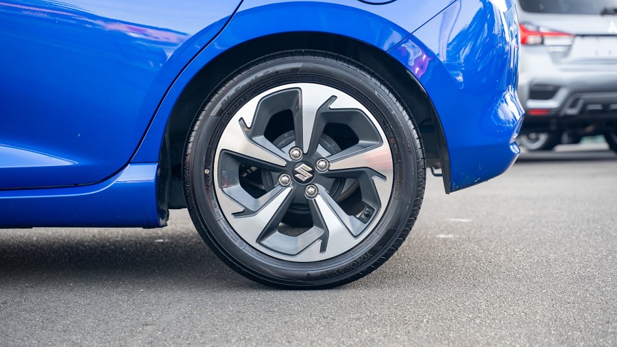 2024 Suzuki Swift 7