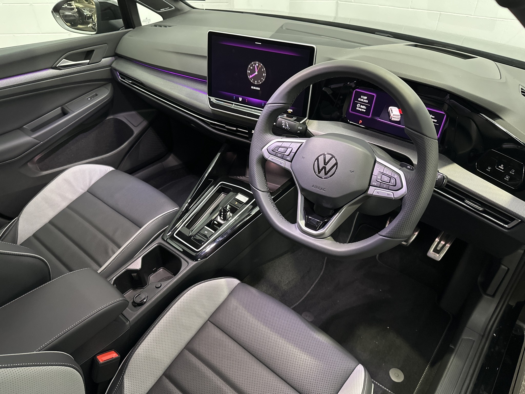 Volkswagen Golf 8.5 R-LINE