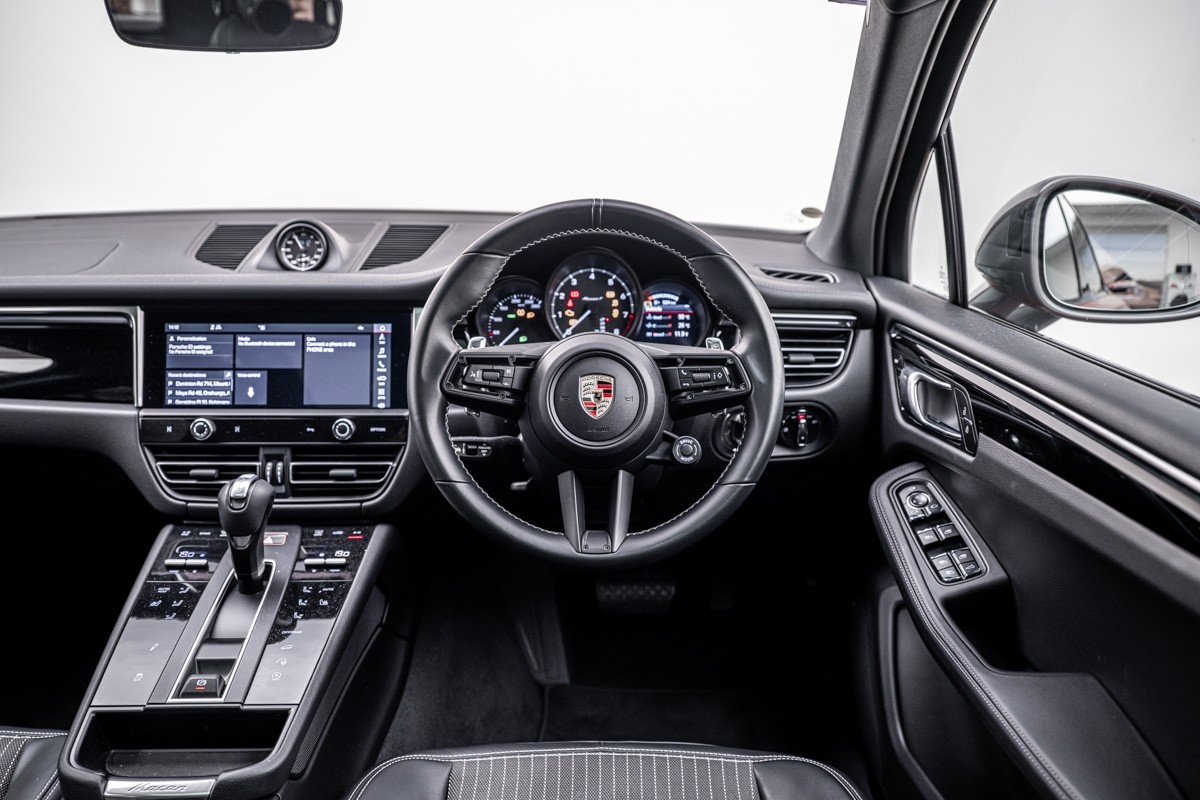 Porsche Macan T III