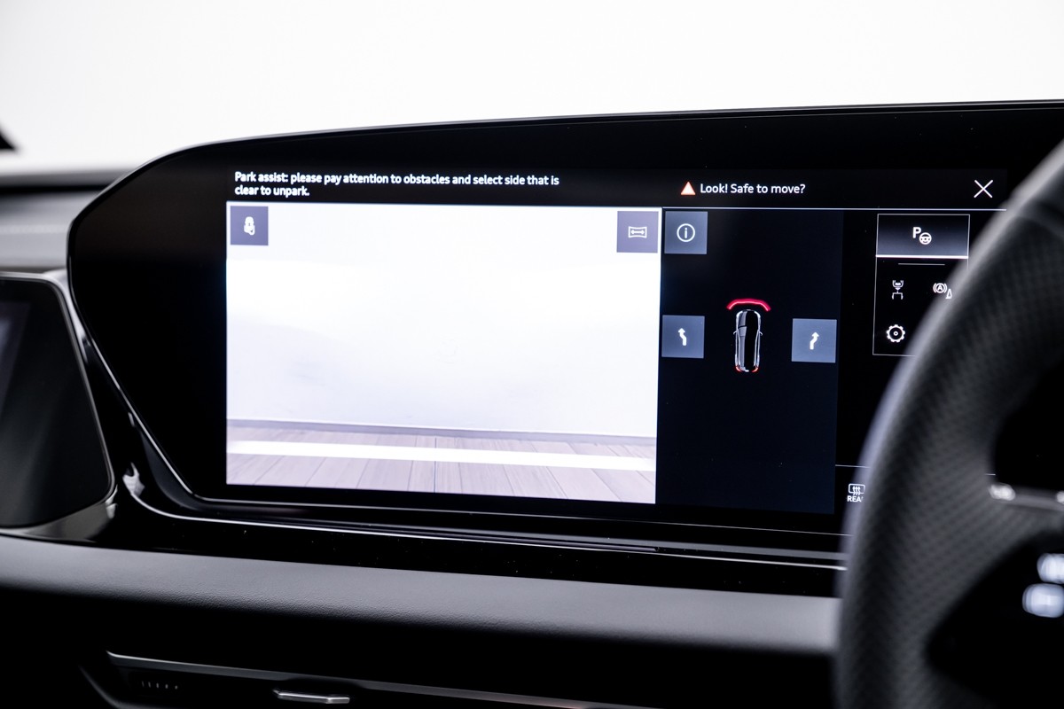 Audi A5 e-Hybrid Avant S line