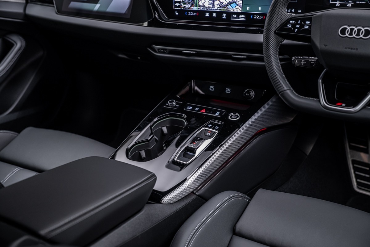 Audi A5 e-Hybrid Avant S line