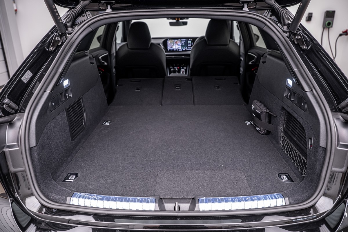 Audi A5 e-Hybrid Avant S line