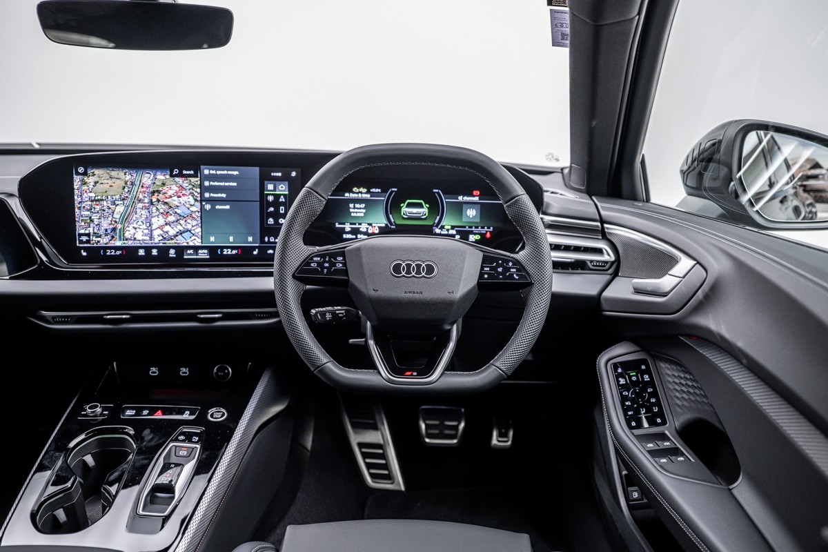 Audi A5 e-Hybrid Avant S line