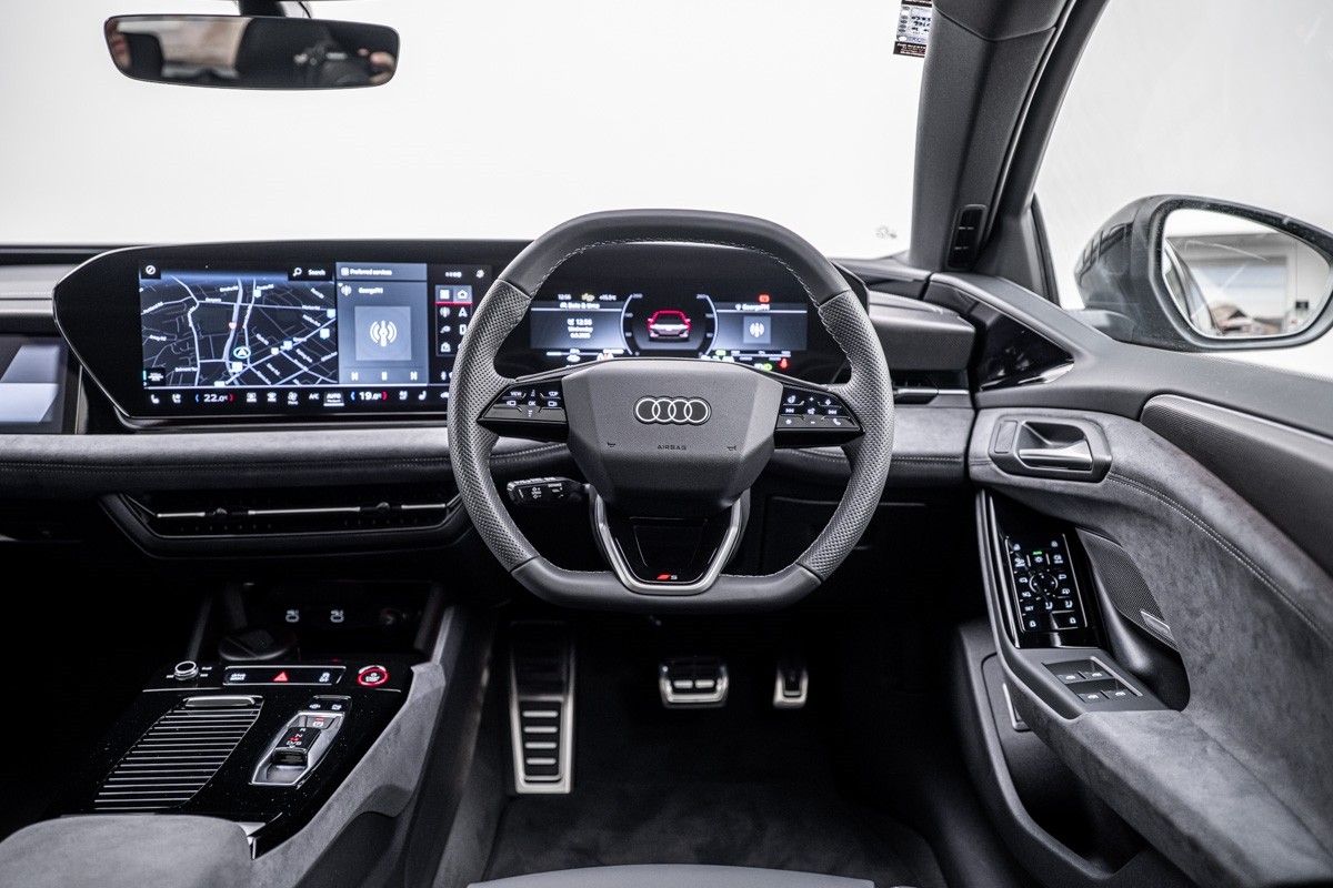 Audi S6 e-tron
