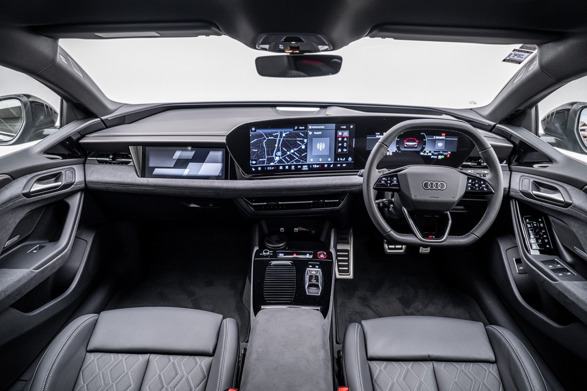 Audi S6 e-tron