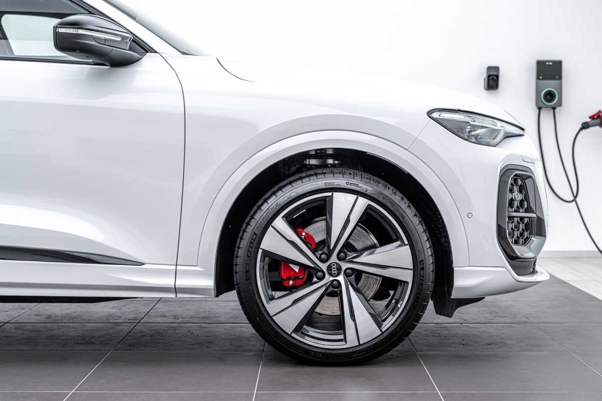 Audi SQ5 SPORTBACK TFSI