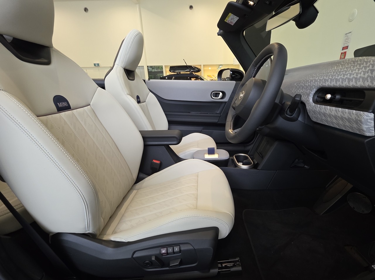 MINI Cooper S Convertible Favoured