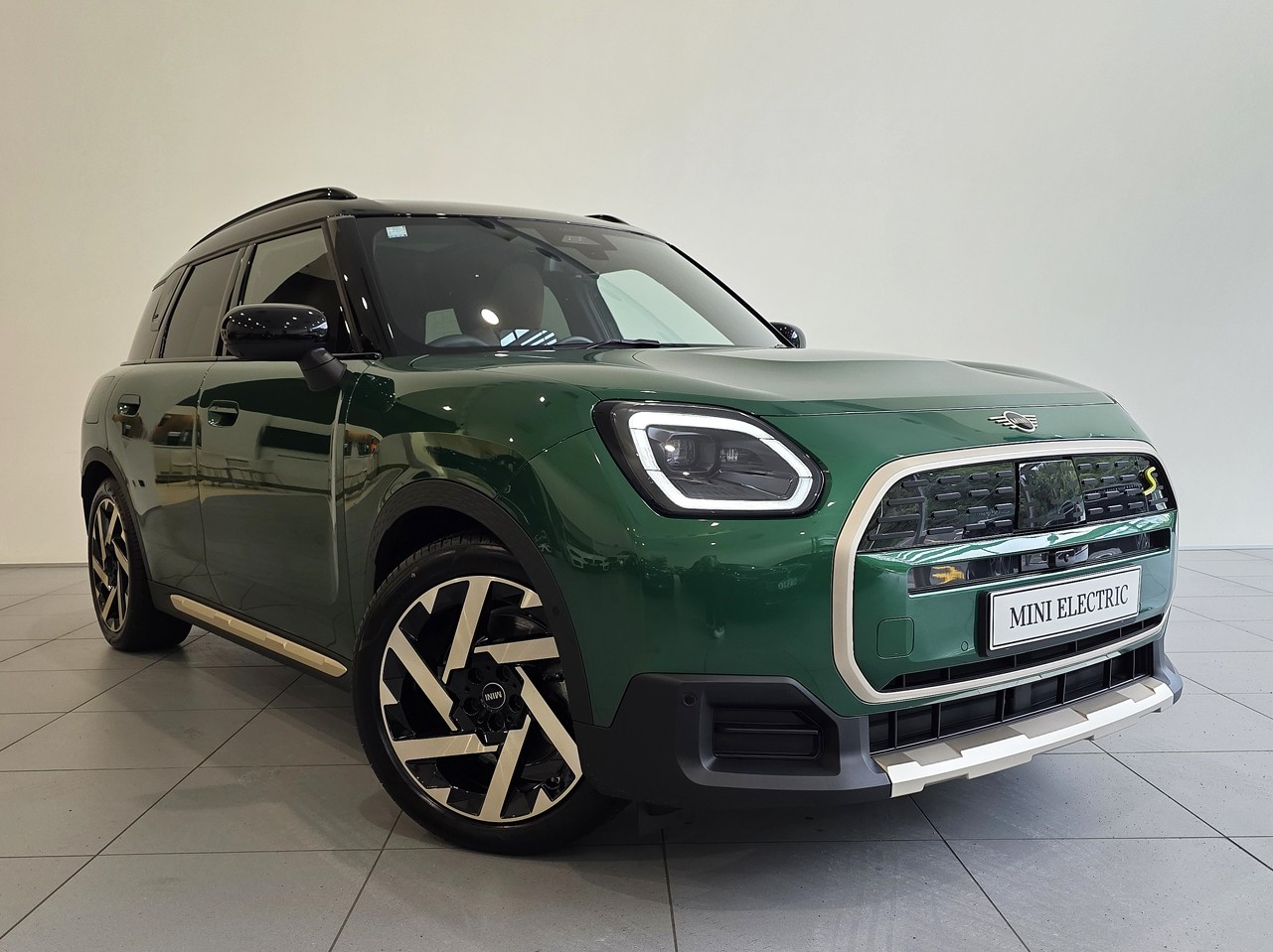 MINI Countryman SE ALL4 Favoured Spec