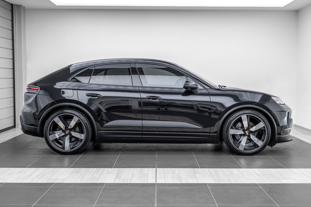 Porsche Macan Electric