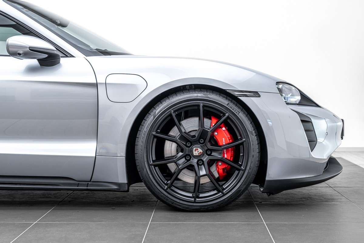 Porsche Taycan GTS (J1)