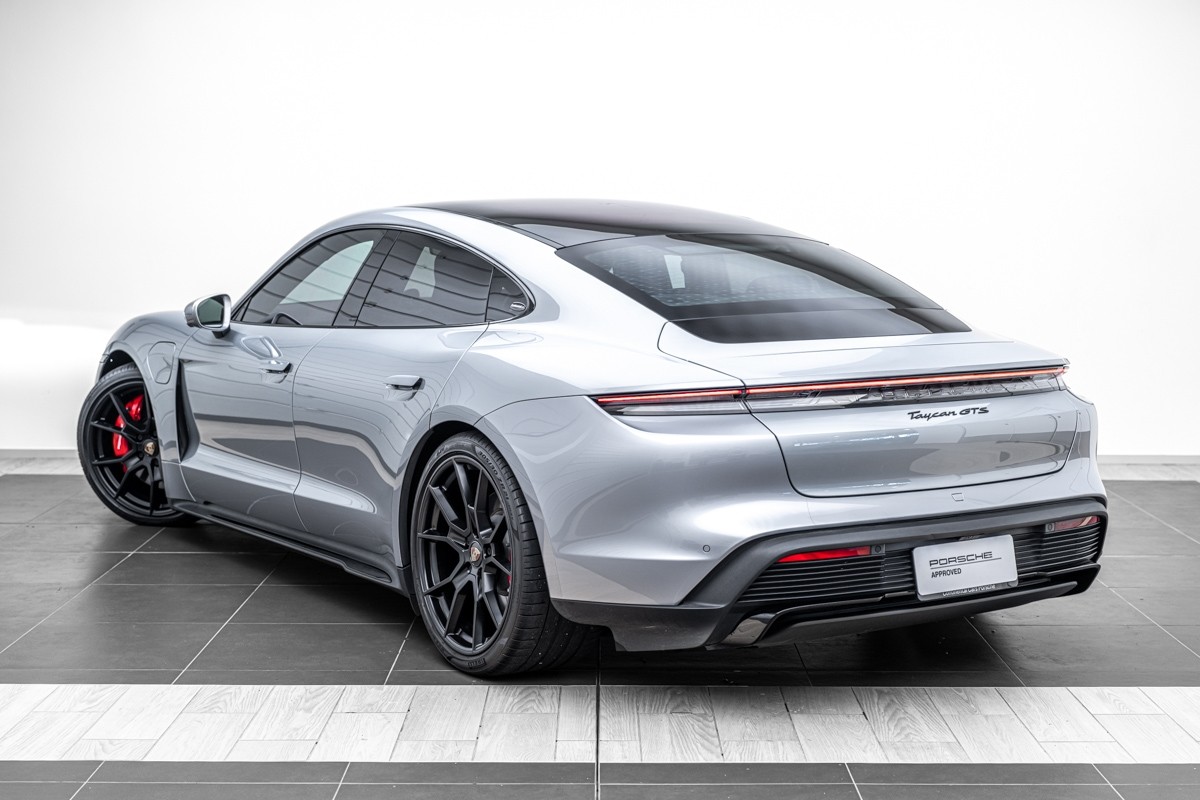 Porsche Taycan GTS (J1)