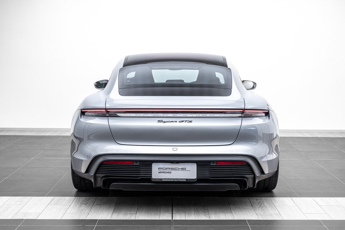 Porsche Taycan GTS (J1)