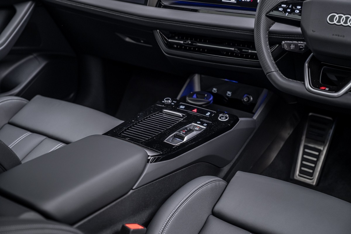 Audi Q6 SUV E-TRON QUATTRO 285KW
