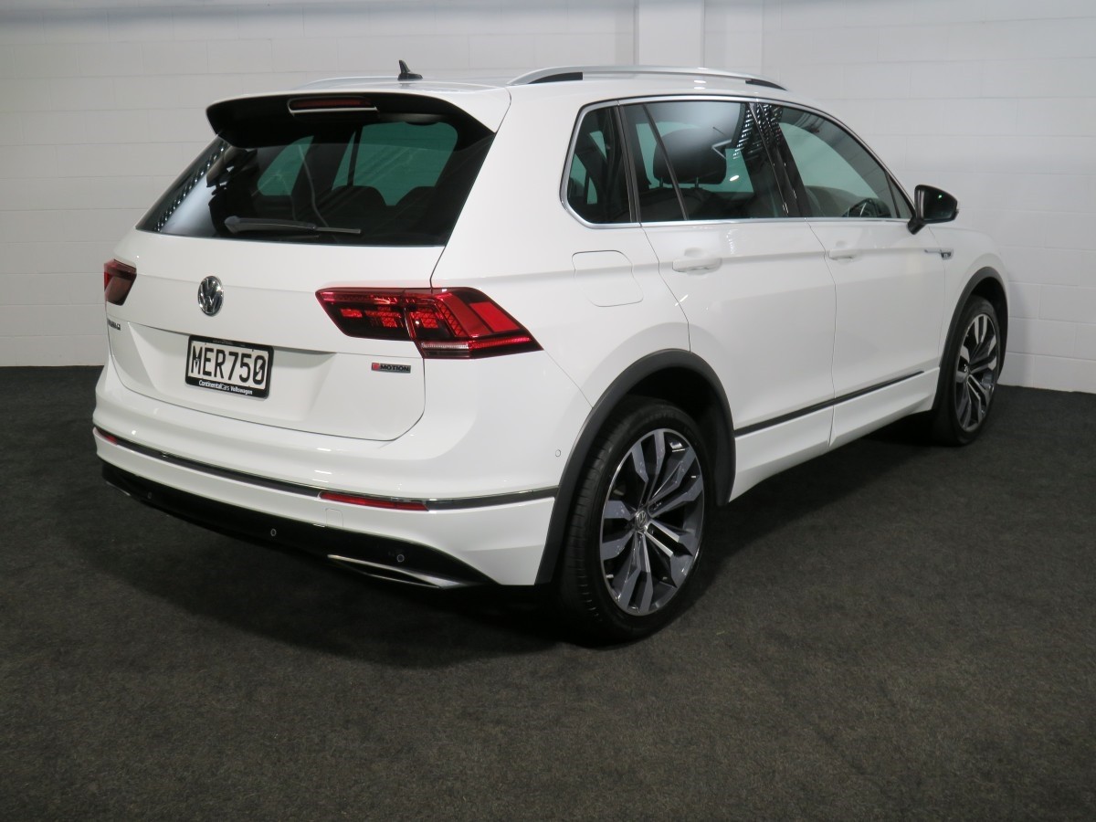 Volkswagen Tiguan TSI R-LINE 4MOTION