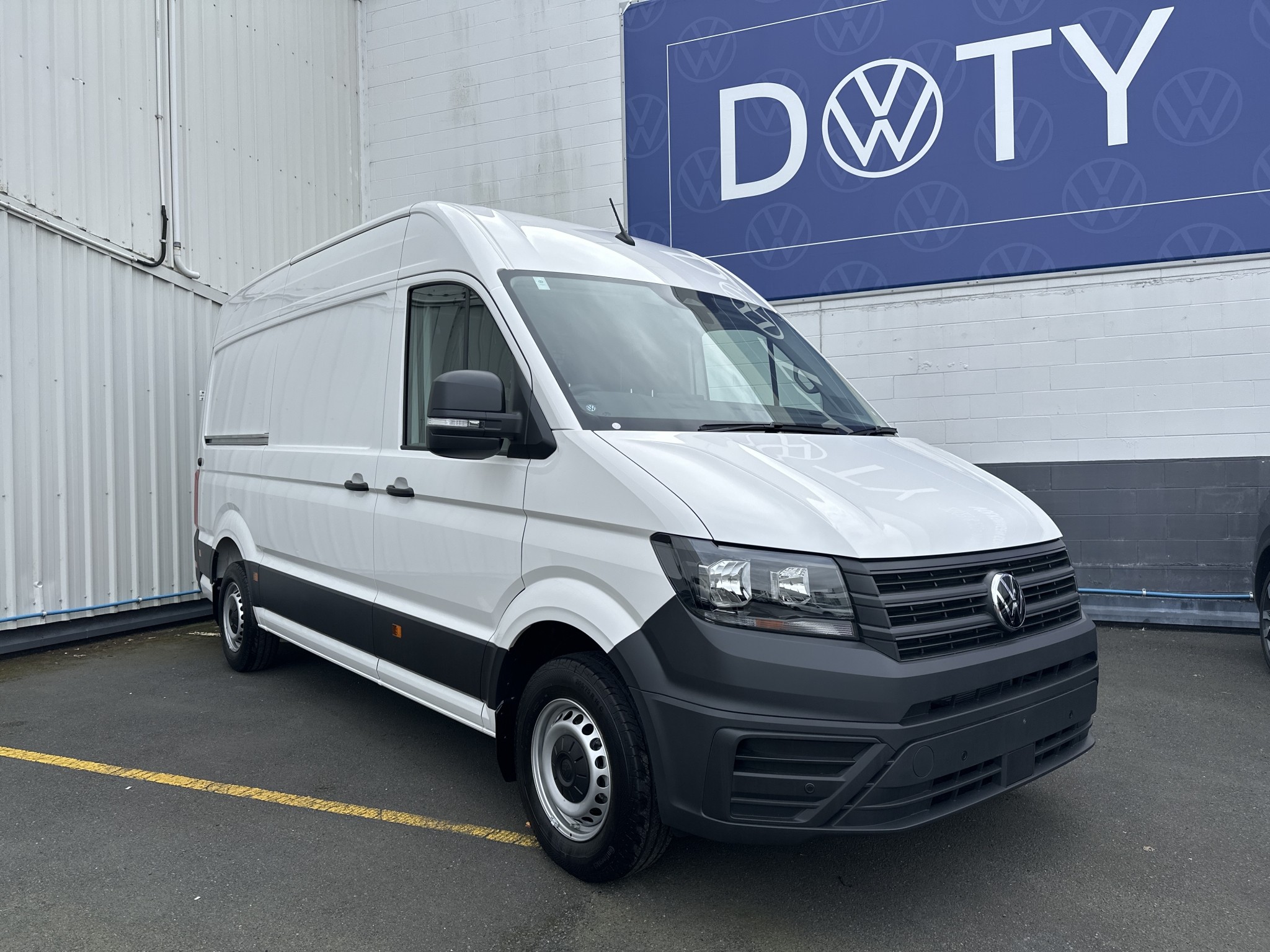 Volkswagen Crafter 35 103KW MWB 8 SPD AUTO