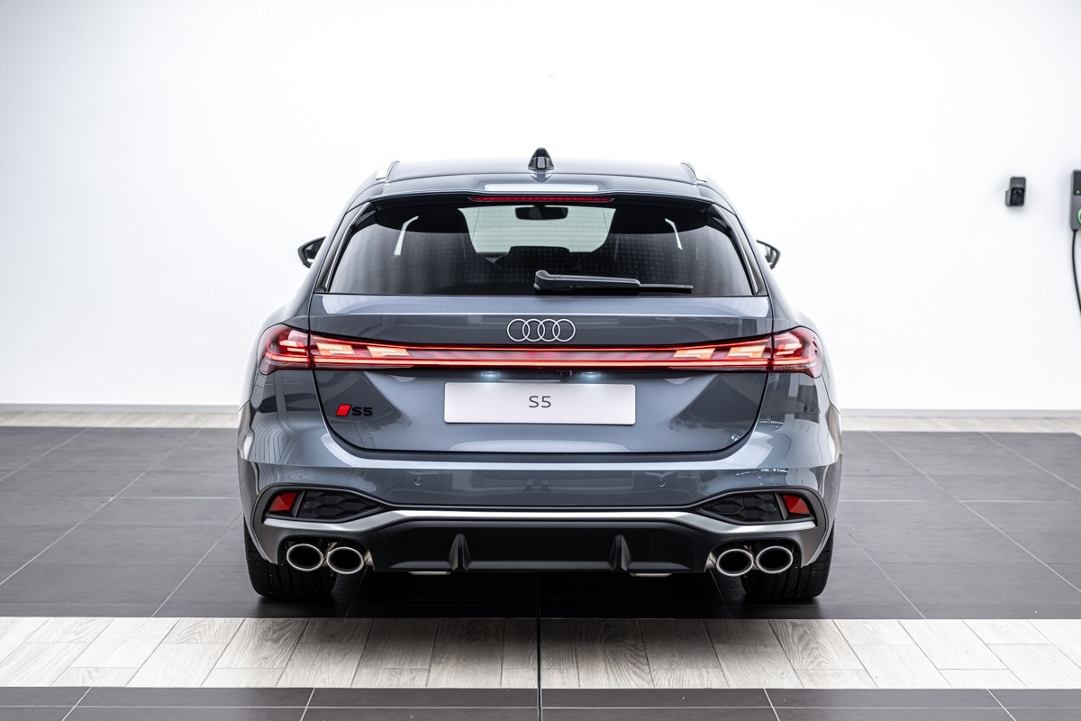 Audi S5 AVANT TFSI