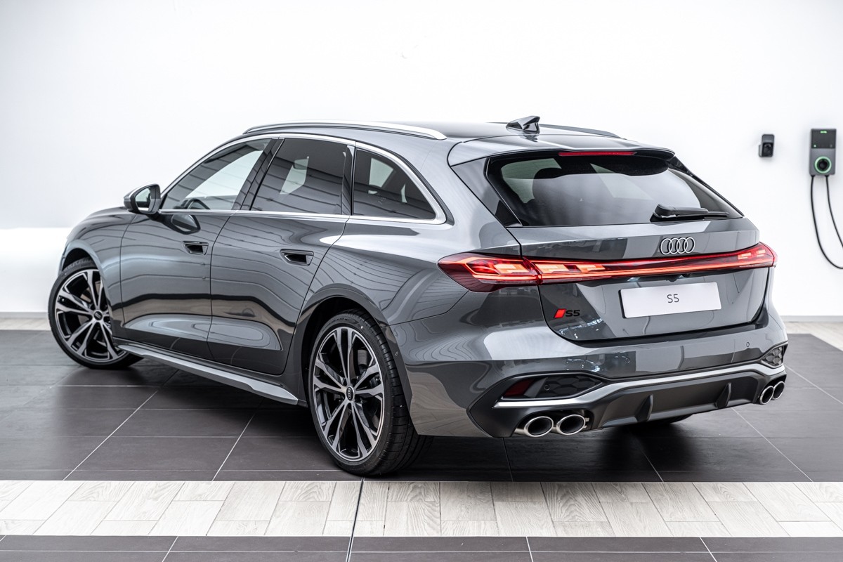 Audi S5 AVANT TFSI