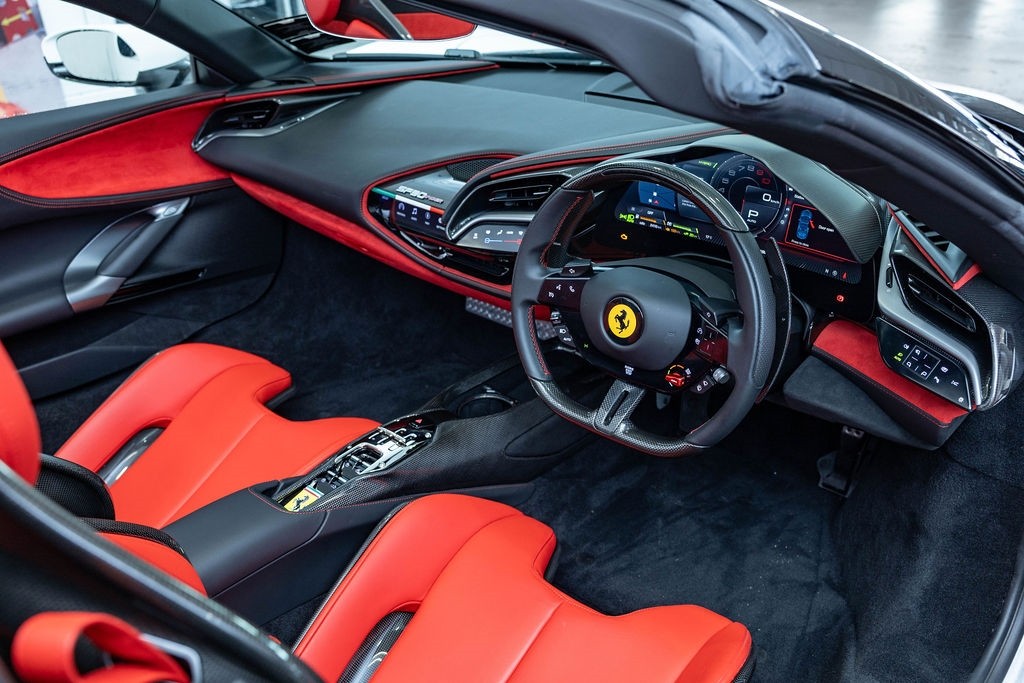 Ferrari SF90 Spider