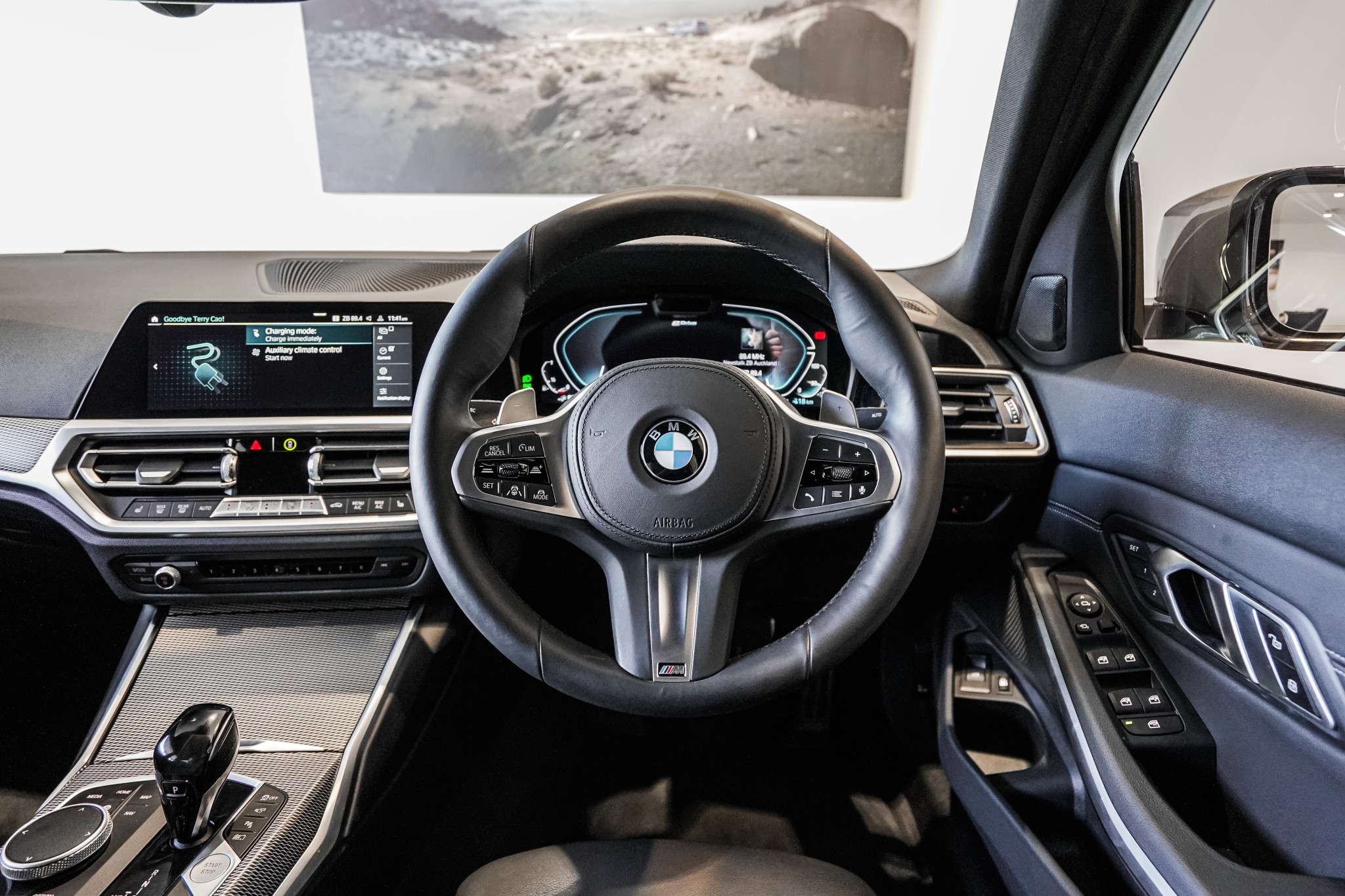 BMW 330e Sedan M-Sport