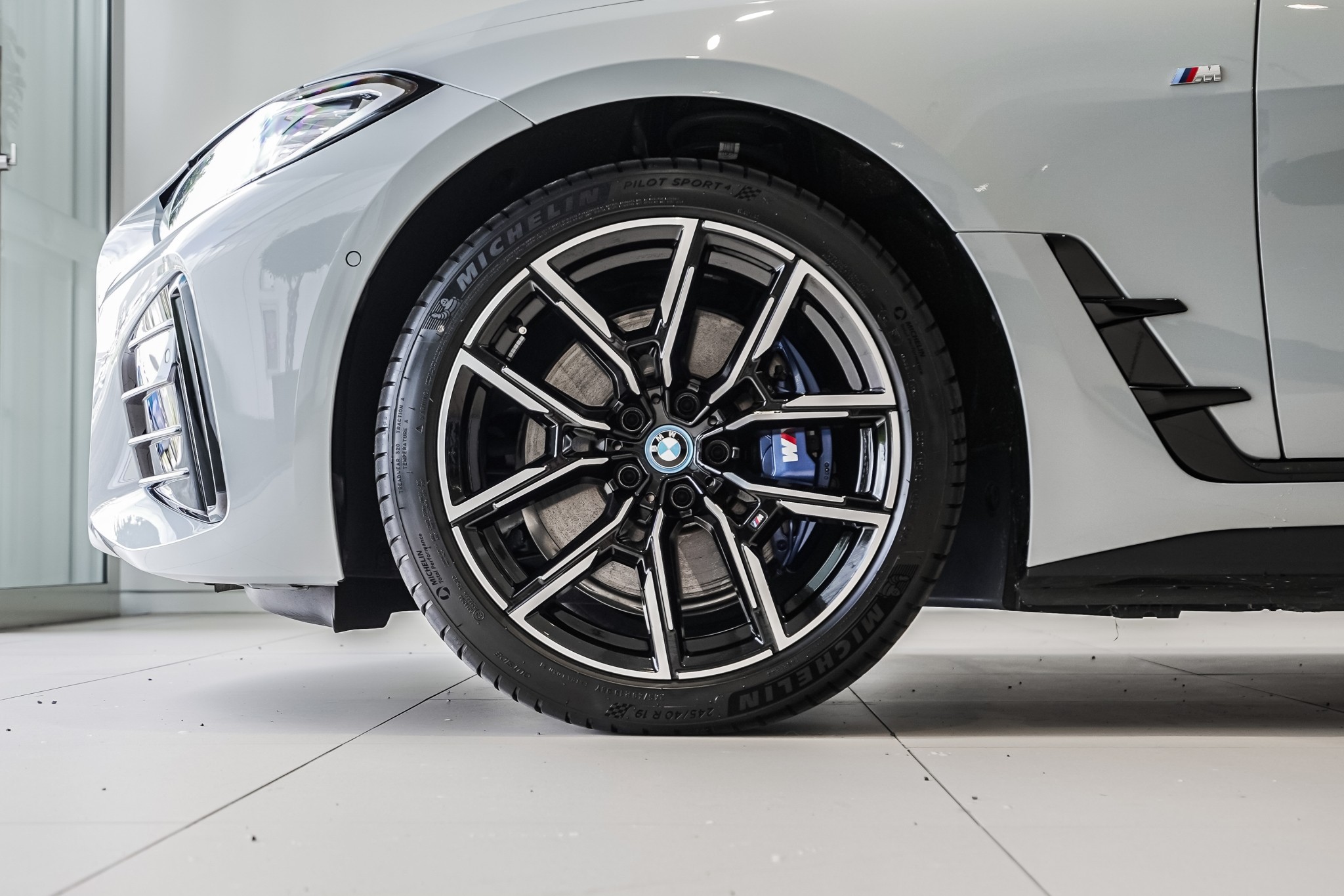 BMW i4 eDrive40