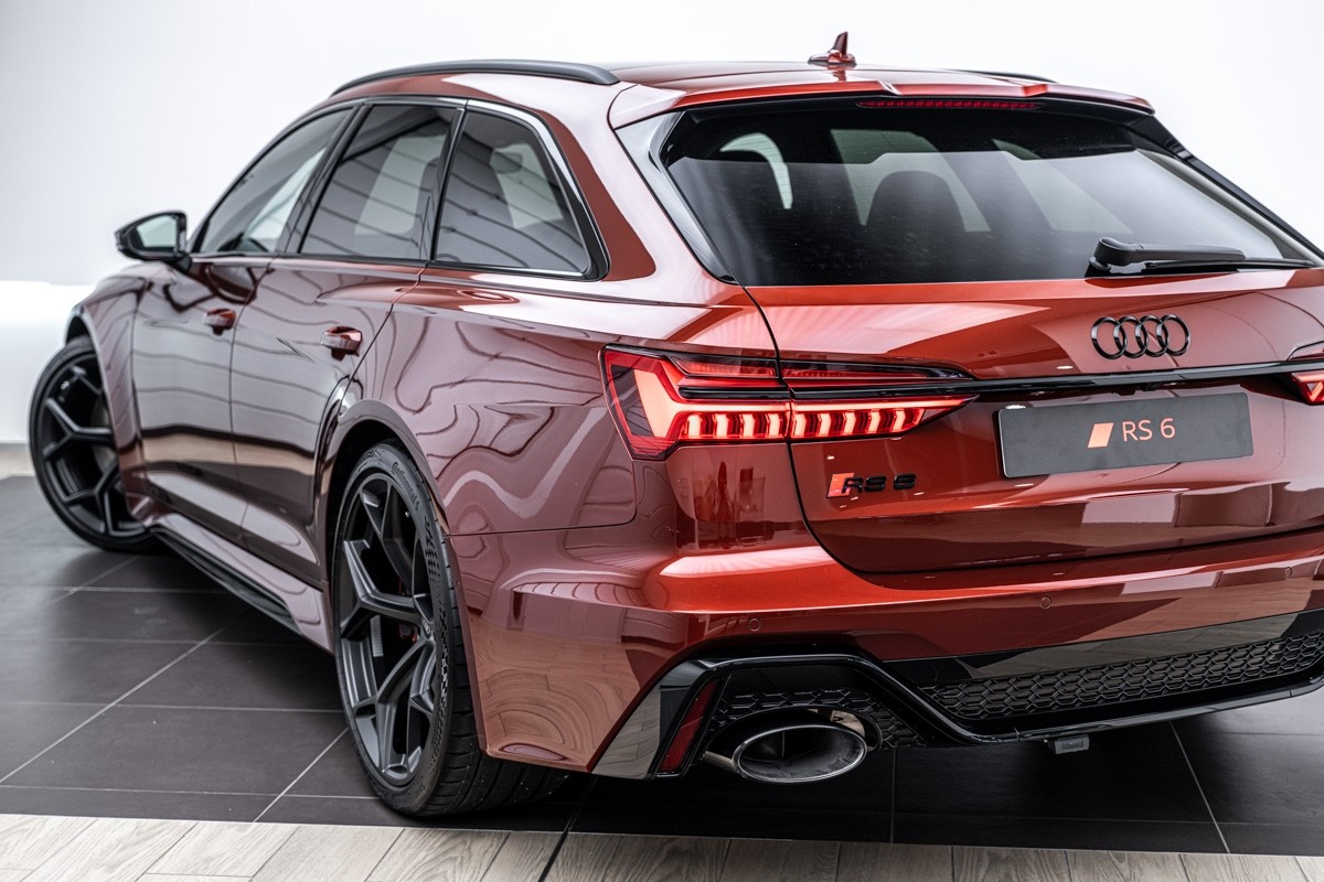 Audi RS6 AVANT PERFORMANCE TFSI