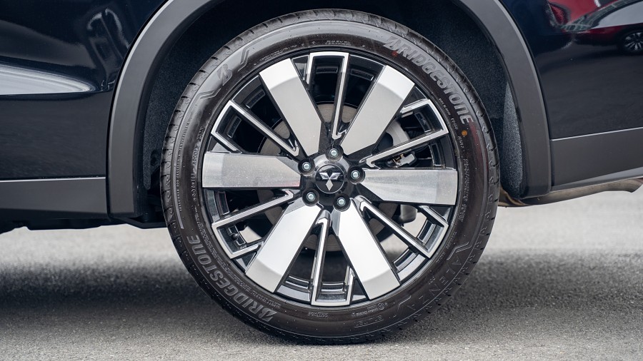 2026 Mitsubishi Outlander 7