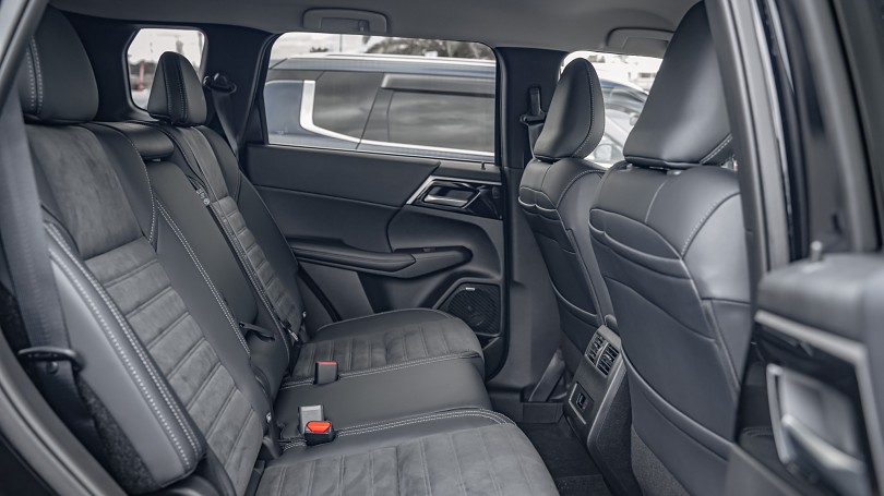 2026 Mitsubishi Outlander 16