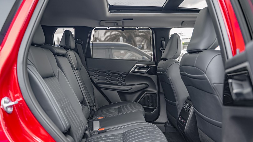 2026 Mitsubishi Outlander 16