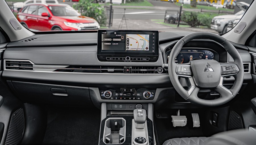 2026 Mitsubishi Outlander 10