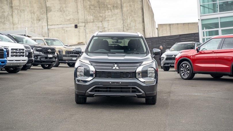 2026 Mitsubishi Outlander 3