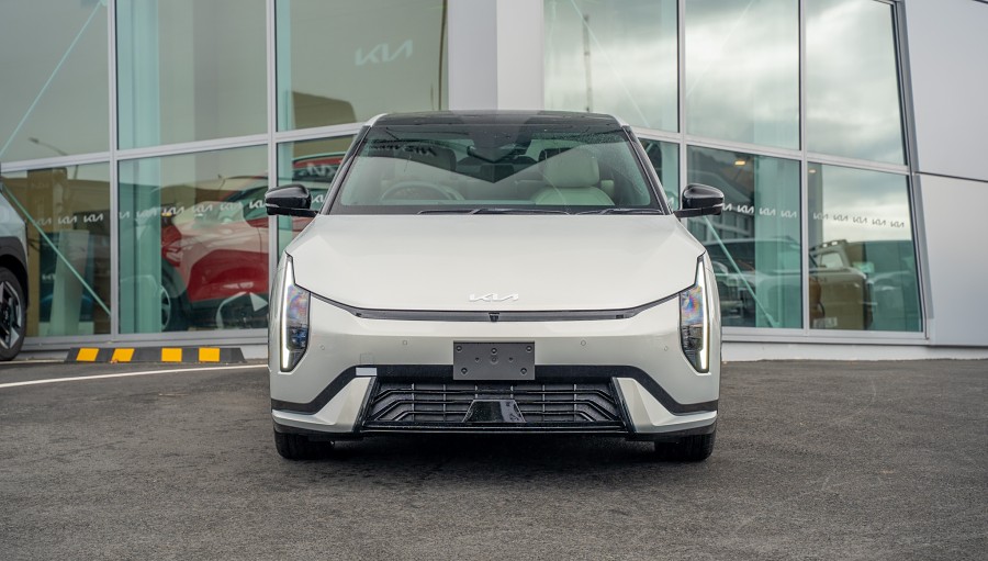 2026 Kia EV4 3