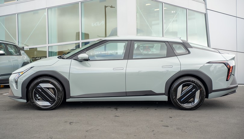 2026 Kia EV4 5