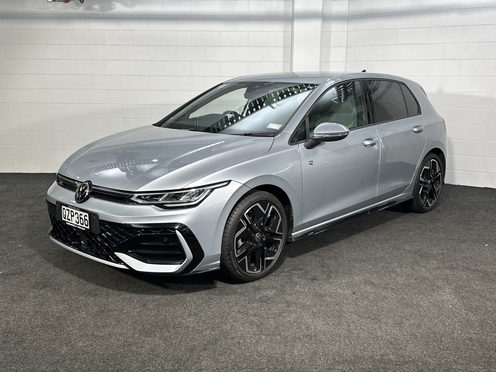 Volkswagen Golf 8.5 R-LINE