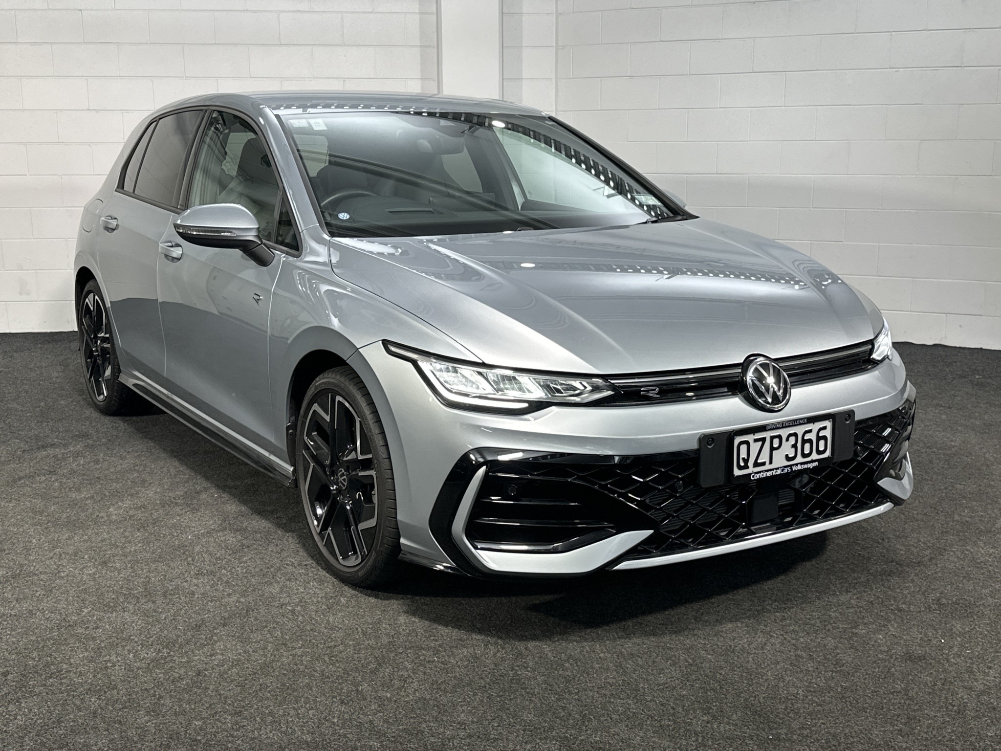 Volkswagen Golf 8.5 R-LINE